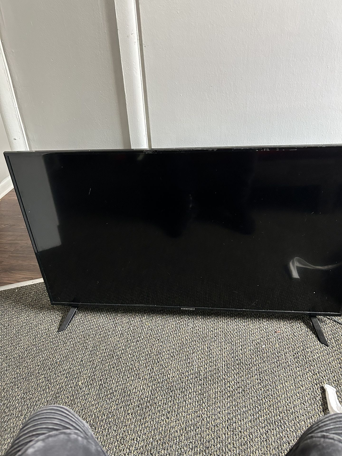 46’ Element Tv (not Roku) $120 OBO