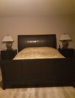 Black King Size Bed
