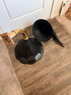Antique Style Edison Cygnet Phonograph Horns