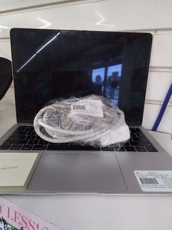 Apple MacBook