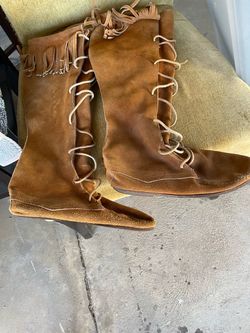Leather women boots size 8