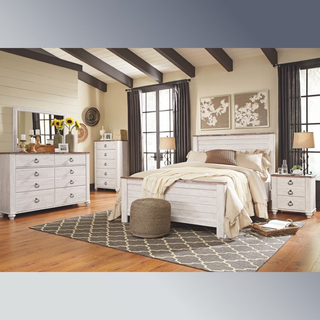 New Queen 6pc Bedroom Group!