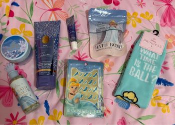 Disney Princess Cinderella Beauty & Accessories Bundle (Pick Up Only)