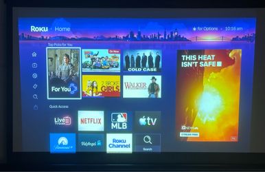 Hitachi CP-WU5505 Projector – Perfect for Movies, Sports & Game Days