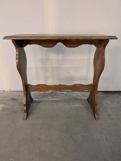 Rustic Wooden Accent Table with Scalloped Stretcher