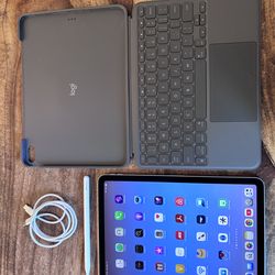 iPad Air M3 256GB Bundle + Apple Pencil + Logitech Combo Touch Keyboard