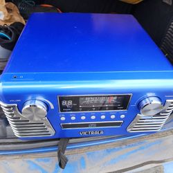 record cd player radio has speakers built in works great