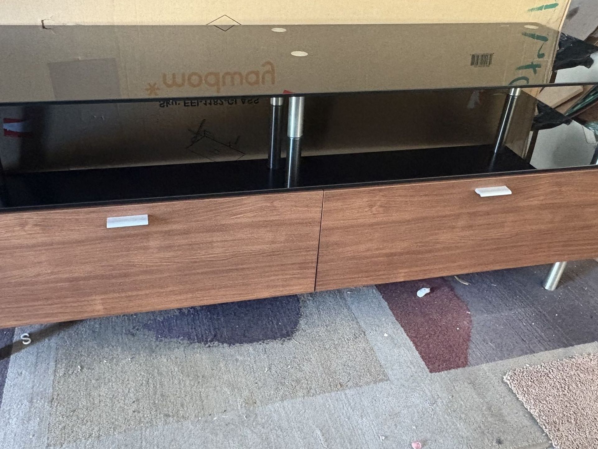 Console/ TV Stand/ Media Cabinet