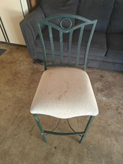 Seats/chairs.