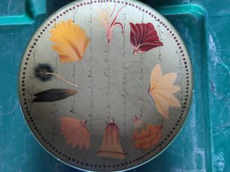Decorative poetic flower plate