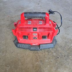 M18 6 Pack Charger