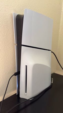 Ps5 1tb with one controller three games