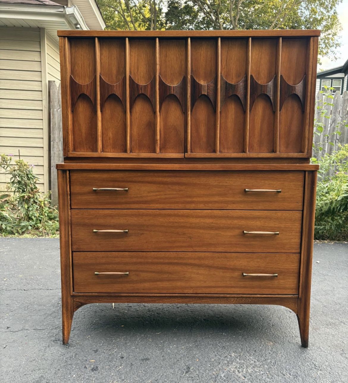 Kent Coffey Perspecta Collection Walnut and Rosewood Chest of Drawers.