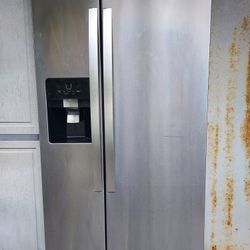 Whirlpool Stainless Steel Refrigerator Freezer