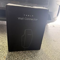 New Tesla Wall Connector