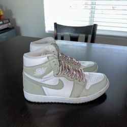 Air Jordan 1 Mid “Dutch Green”