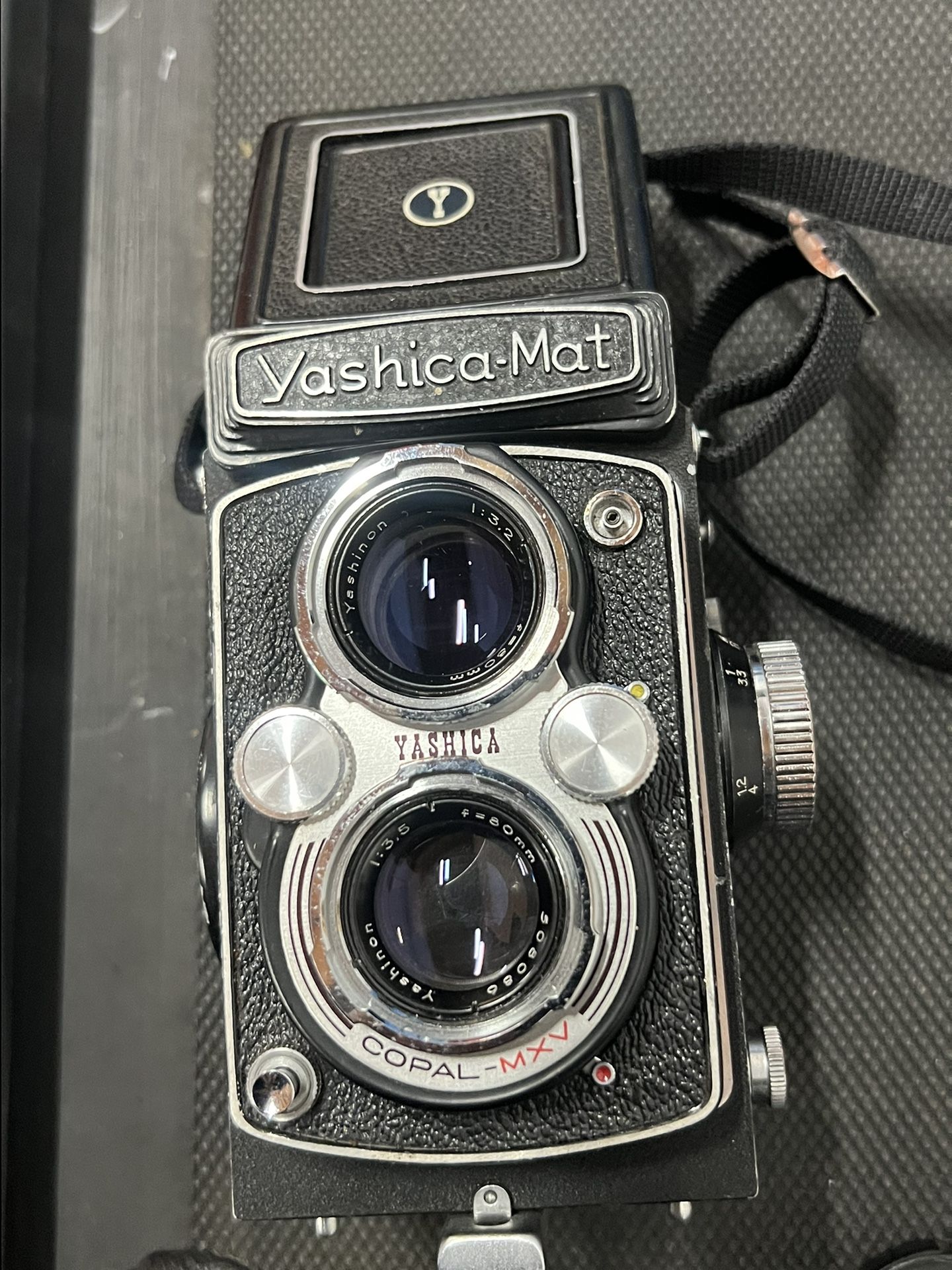 YASHICA MAT Yashinon 80 3.5 Lens
