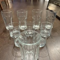 10 drinking glasses — all good condition.