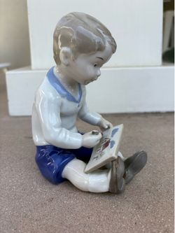 Gräfenthal by Carl Scheidig Boy Drawing/Painting Porcelain Figurine Germany