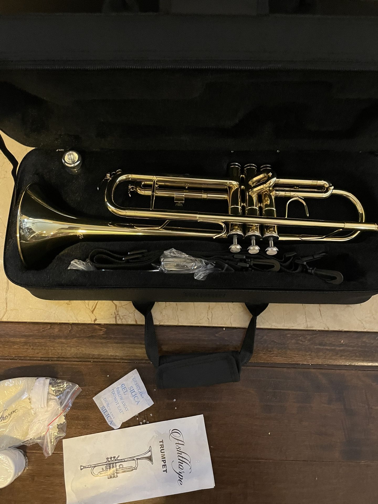 *New* Brass Bb Trumpet 