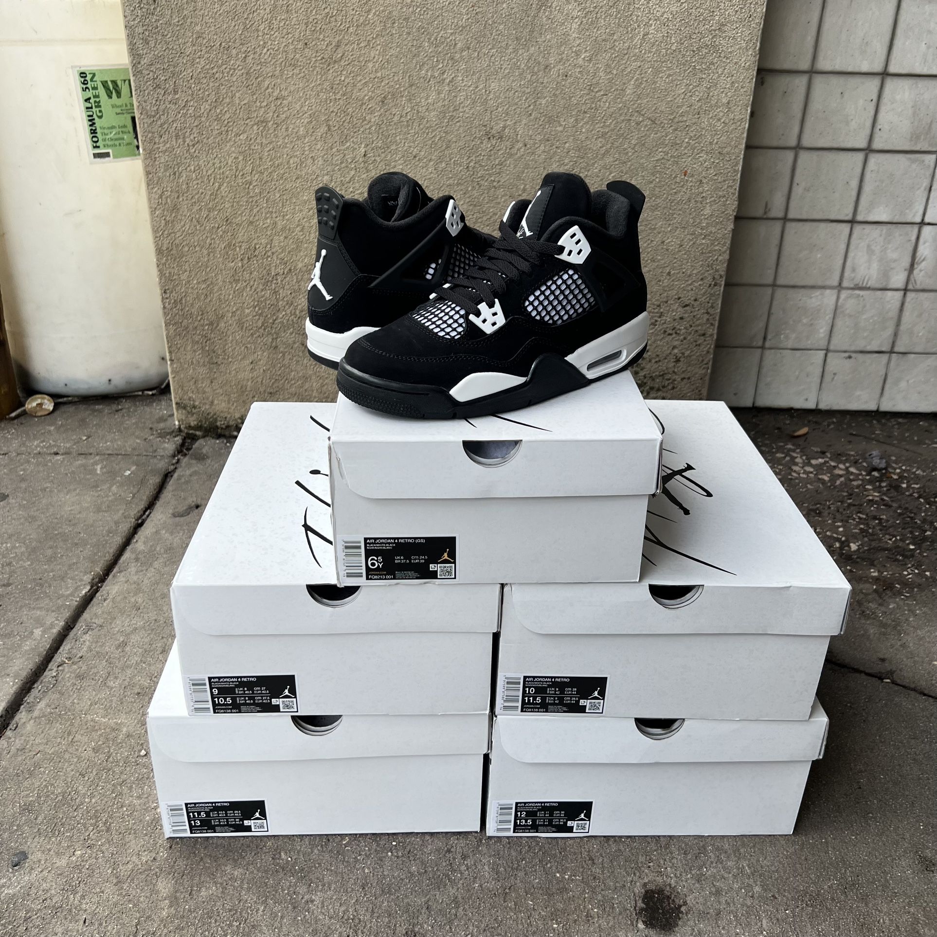 Nike Air Jordan 4 Retro Black White Size