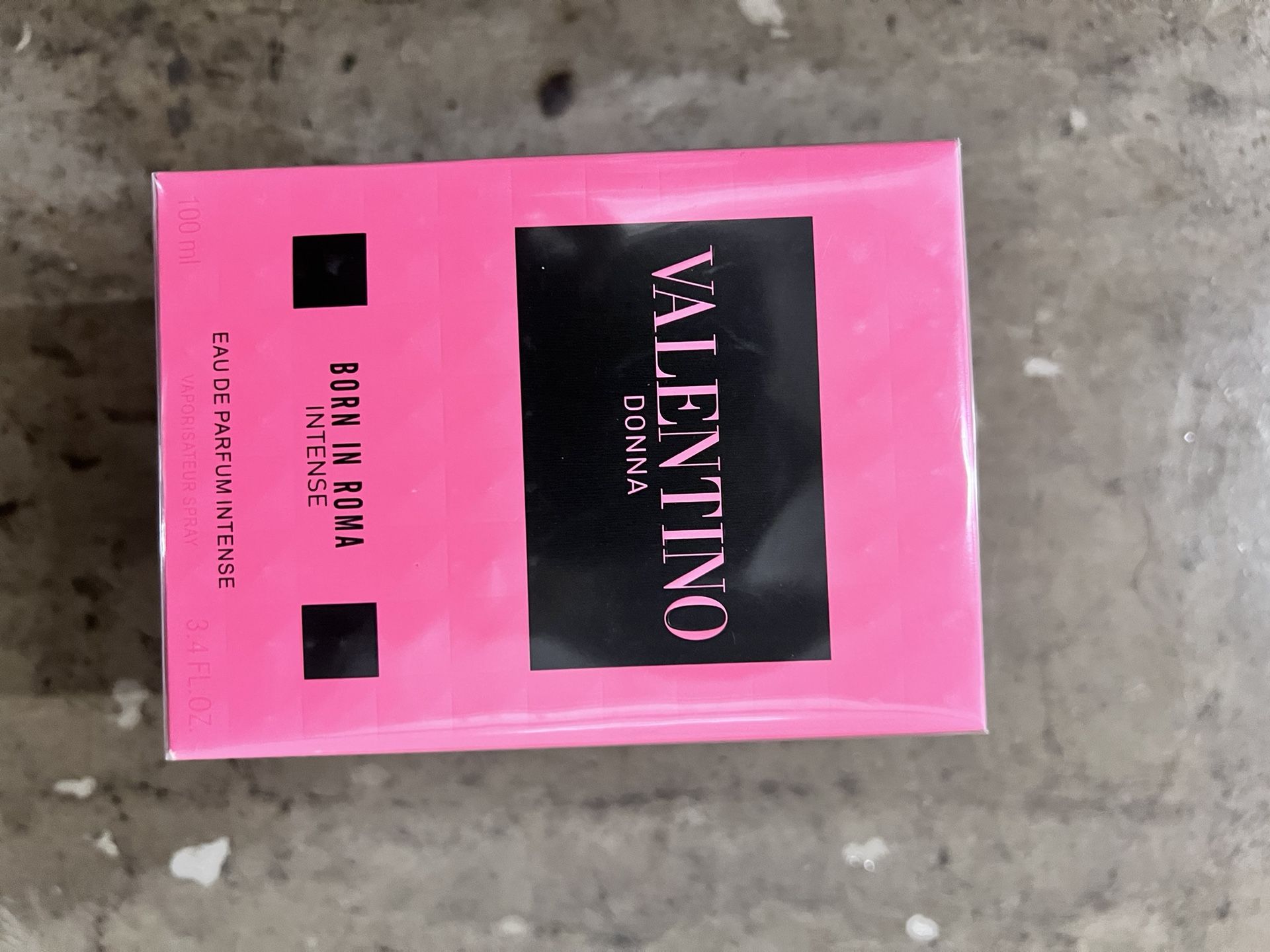 Valentino Perfume/Cologne