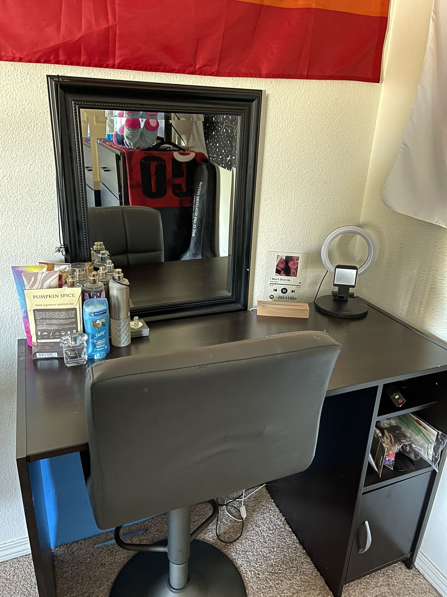 Vanity/ desk