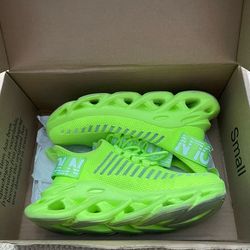 Tennis shoes (women)