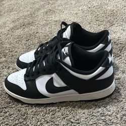 Nike Panda Dunks