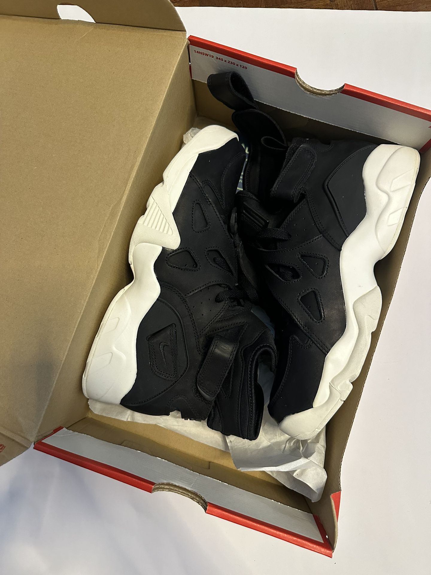 *BRAND NEW* Nike Air Unlimited (David Robinson) Basketball Shoe - Men’s 7/Women’s 8.5