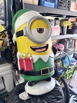 Minion Christmas decor