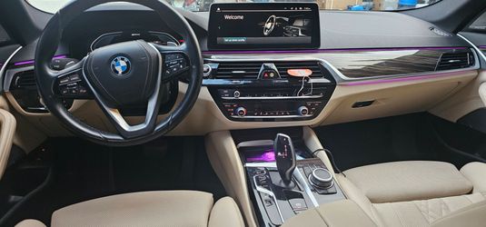 BMW 530E PLUG IN HYBRID.