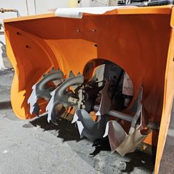 SNOW BLOWER GAS NEW