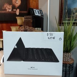 iPad smart keyboard
