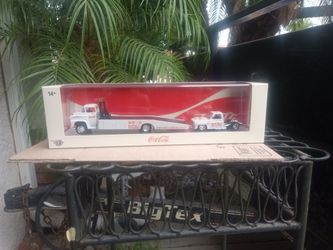 M2 Machines Coca Cola 1958 Chevy Spartan LCF and 1976 GMC Sierra Grande 15 Custom