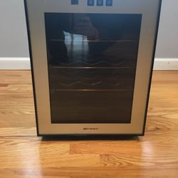 12 Bottle Wine Chiller Dim Light