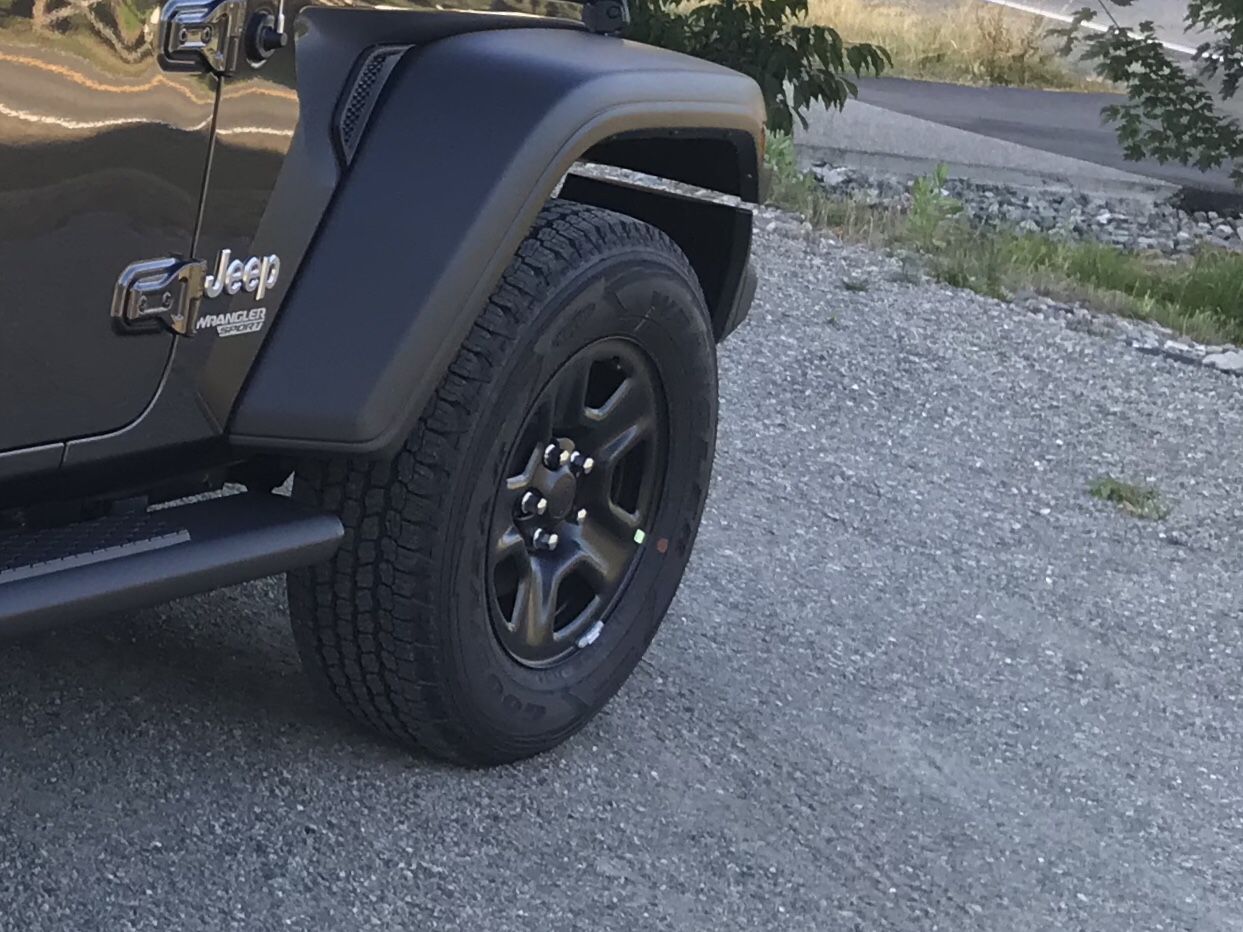 Jeep JL wheels and tires brand new