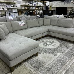 Thomasville Tavish Fabric Sectional with Storage