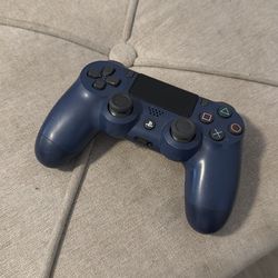 PS4 controller