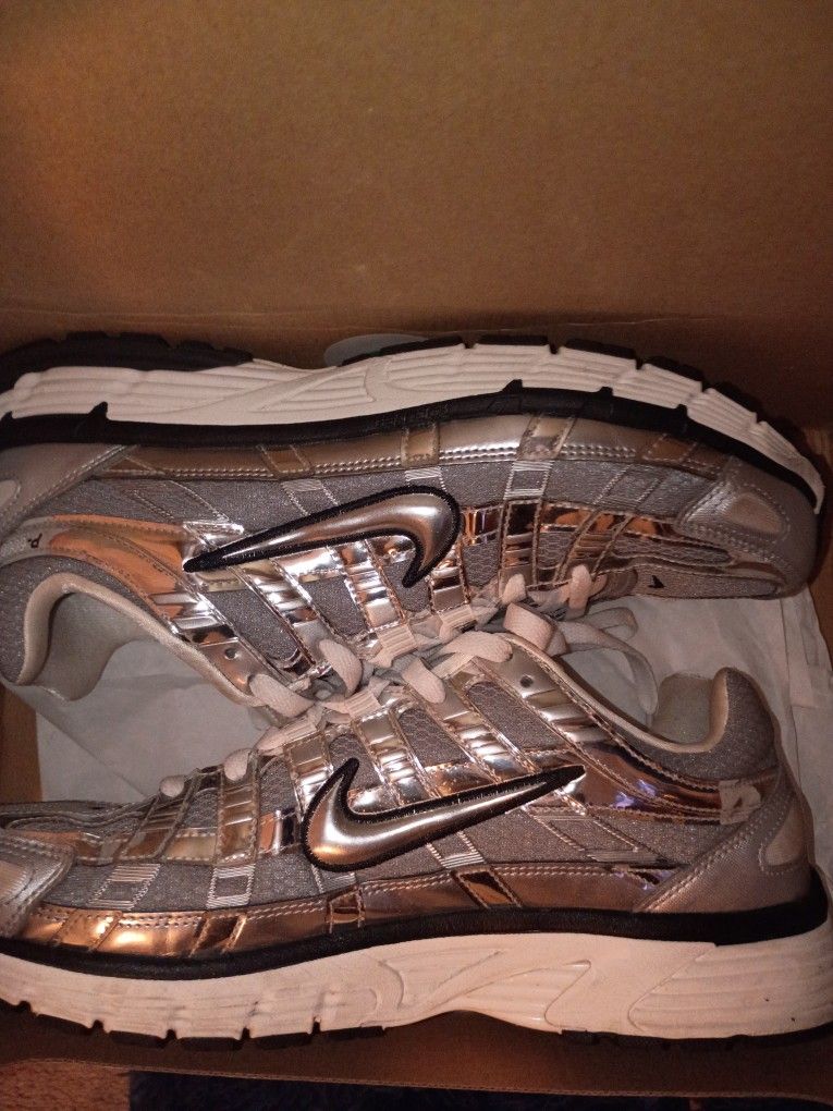 Nike Sneakers