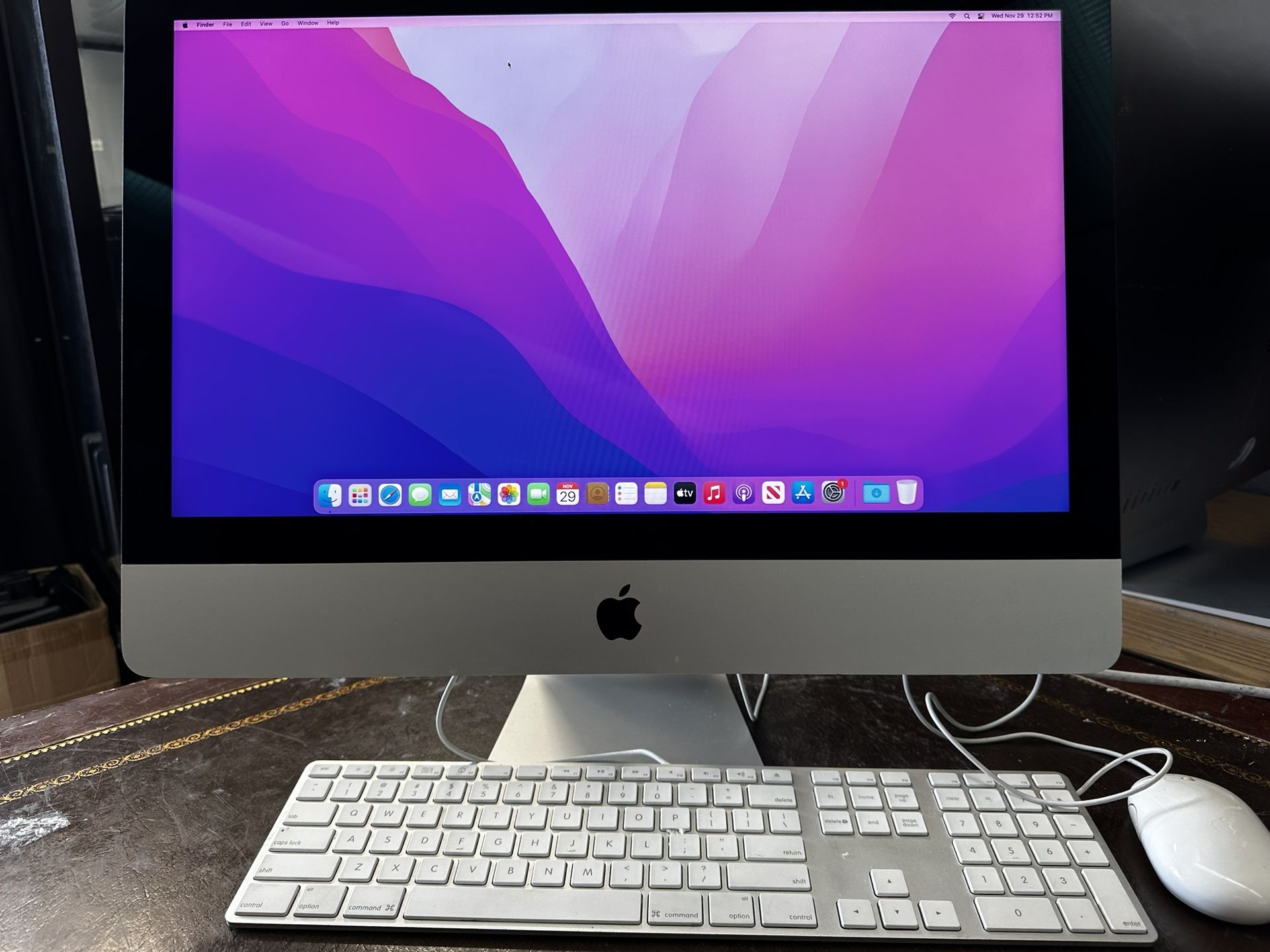 Apple iMac Core i5 - 21.5 inches - MacOS Monterey 
