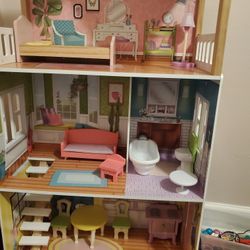 Doll House-not Selling