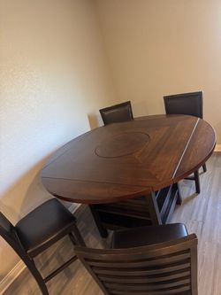 Round Wood Dining Table with 4 Chairs