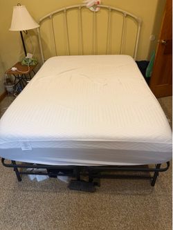 Full bed matress and frame