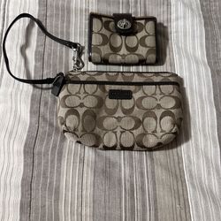 Coach Wristlet Coach Turnlock Signature Wallet (F43612) With Matching Coach Wristlet