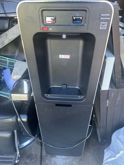 Aquaflo bottom load water dispenser used