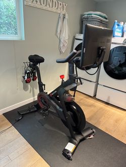 Peloton Bike (2021)