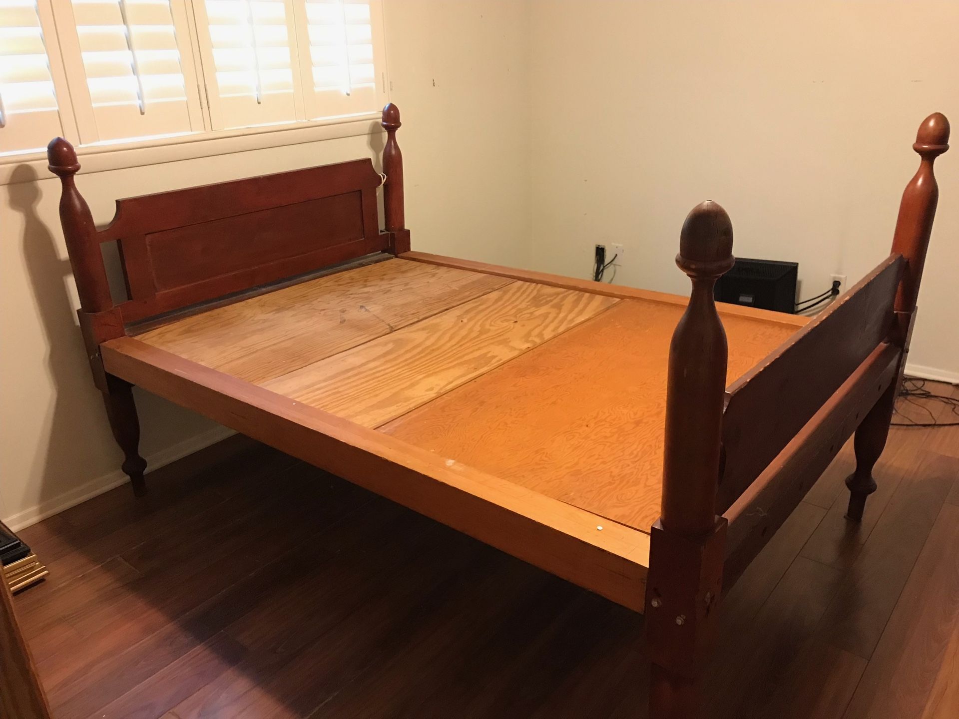 Antique Rope Bed