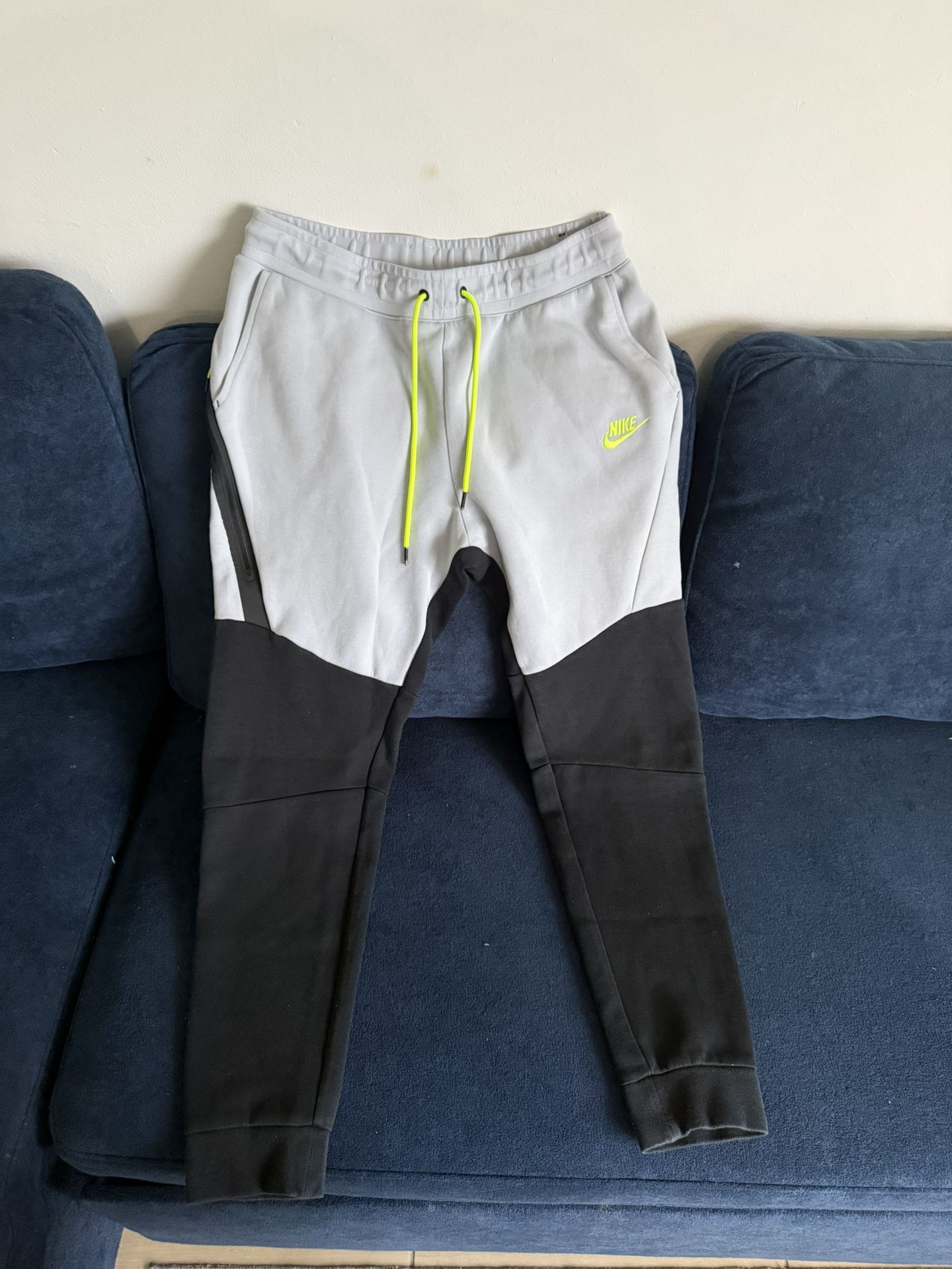 Nike Tech Joggers
