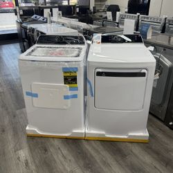 Frigidaire - 4.4 Cu Ft Top Load Washer With Max Fill Auto Sensing And Agitator & 7.0 Cu Ft Gas Dryer Laundry Pair In White 😻🔥